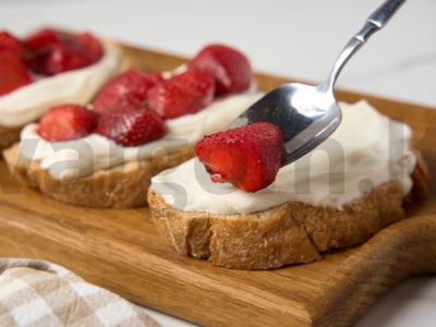 Brusketa su kepta braške ir rikota Žingsnis 4