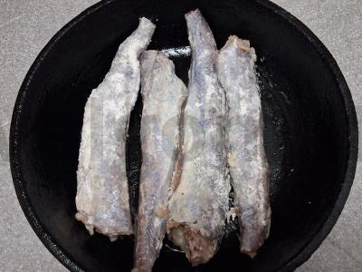 Pūgžlys, troškintas su svogūnais ir grietine Žingsnis 3