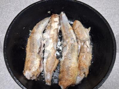 Pūgžlys, troškintas su svogūnais ir grietine Žingsnis 4