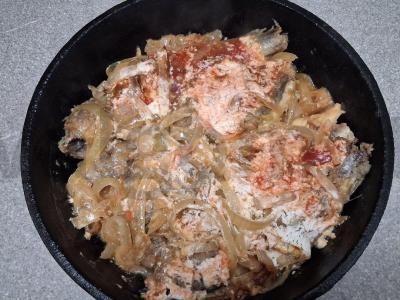 Pūgžlys, troškintas su svogūnais ir grietine Žingsnis 9