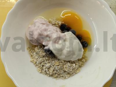 Avižų ir juodųjų serbentų apkepas Žingsnis 3