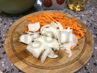 Baklažanai pomidorų sultyse Žingsnis 1