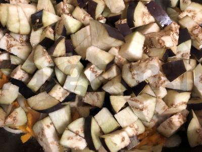 Baklažanai pomidorų sultyse Žingsnis 4