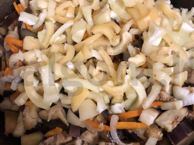 Baklažanai pomidorų sultyse Žingsnis 5