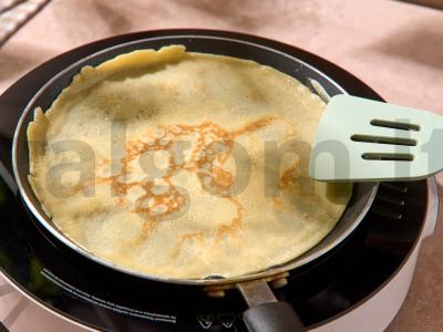 Rulonai su bananais ir šokoladiniu kremu Žingsnis 3