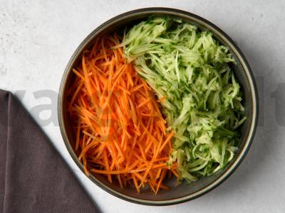 Aštrus morkų salotas Žingsnis 2