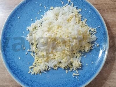 Užkandis iš lavašo su krabų lazdelėmis Žingsnis 1