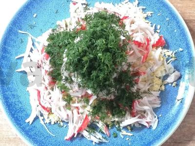 Užkandis iš lavašo su krabų lazdelėmis Žingsnis 3