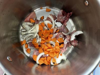 Vištienos, bulvių ir paprikos troškinys Žingsnis 3