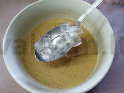 Šaltas kava su šviežiai spaustų apelsinų sultimis Žingsnis 6