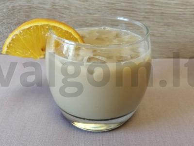 Šaltas kava su šviežiai spaustų apelsinų sultimis pagrindine nuotrauka