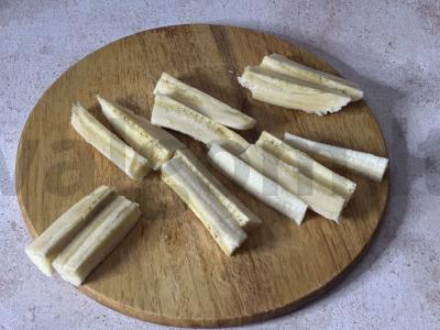 Šokoladu aptepti bananai Žingsnis 1