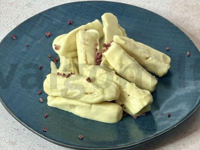 Šokoladu aptepti bananai pagrindine nuotrauka