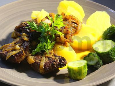 Kepenys su grietine ir svogūnais pagrindine nuotrauka