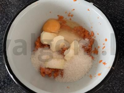 Morkų sausainiai arbatai Žingsnis 2