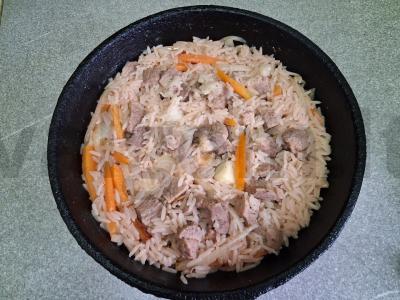 Plovas su kiauliena, basmati ryžiais ir granatu Žingsnis 8