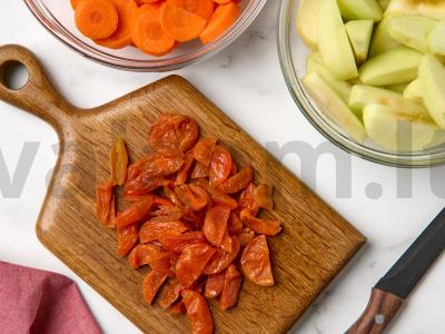 Indėnų šlaunelių troškinys su džiovintomis abrikosais Žingsnis 4