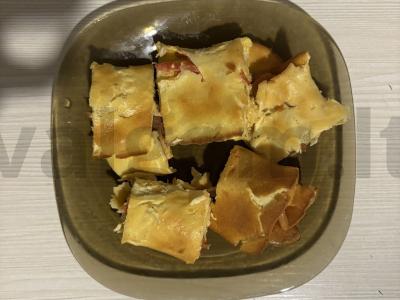 Kiaušinių ritinys su sūriu ir pomidoru pagrindine nuotrauka