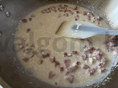 Grybų pasta su dešrelėmis Žingsnis 7