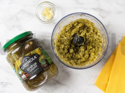 Marinuotų agurkų dipas Žingsnis 1