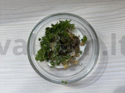 Tuno užkandis su alyvuogėmis prie sūrių krekerių Žingsnis 5