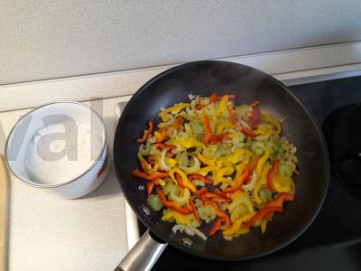 Krekeriai su varškės sūriu ir paprika Žingsnis 3