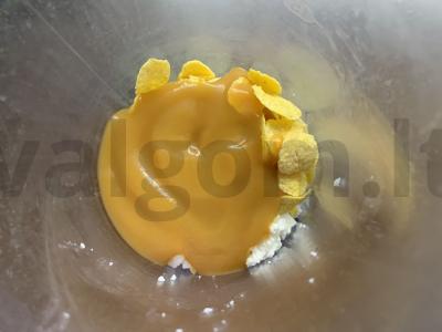 Desertas iš rauginto pieno, varškės ir mangų tyrės Žingsnis 2