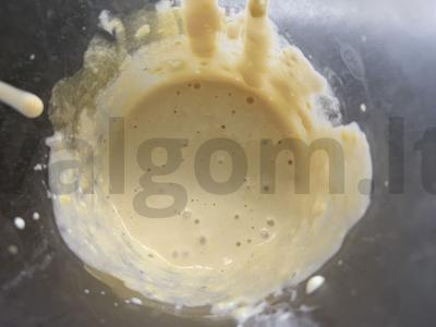 Desertas iš rauginto pieno, varškės ir mangų tyrės Žingsnis 4