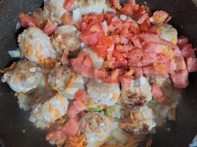 Makaronai su kotletais pomidorų padaže Žingsnis 5