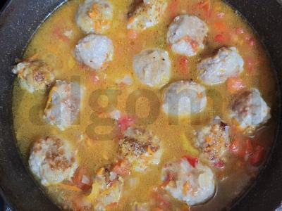 Makaronai su kotletais pomidorų padaže Žingsnis 6