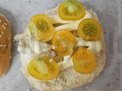 Namų burgeris su česnako kotletu Žingsnis 6