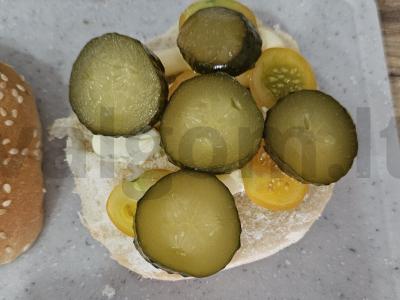 Namų burgeris su česnako kotletu Žingsnis 7