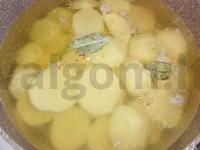 Beshbarmakas su jautienos troškiniu Žingsnis 8