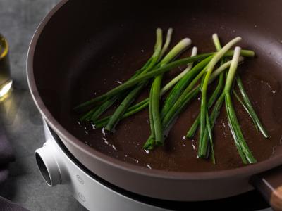 Vagyu steikas su keptais pipirais ir žaliu svogūnu Žingsnis 2