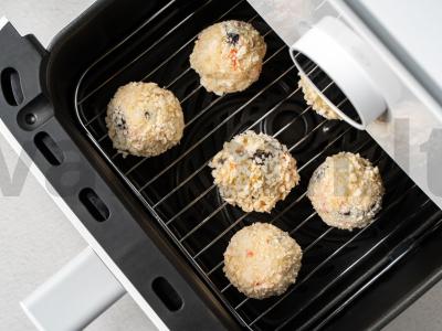 Patingėti ritinėliai oro grilyje Žingsnis 7