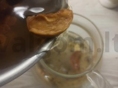 Arbatos gėrimas su džiovintais vaisiais Žingsnis 3