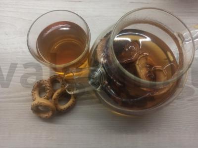 Arbatos gėrimas su džiovintais vaisiais pagrindine nuotrauka