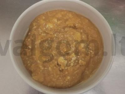 Žirnių piurė su sūriu ir varške pagrindine nuotrauka