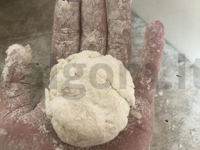 Sūrio pyragėliai su razinomis ant manų kruopų Žingsnis 3