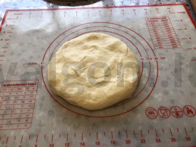 Namų pica su dešra ir mocarela Žingsnis 1