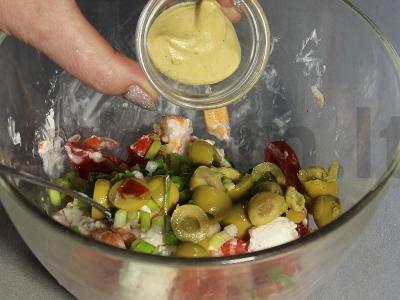 Avokado valtelės su krevetėmis, pomidorais ir alyvuogėmis Žingsnis 6