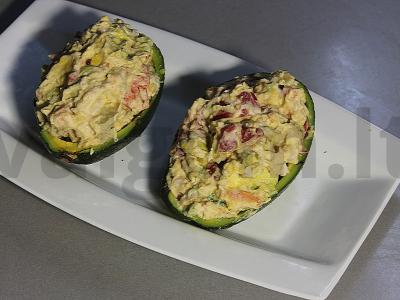 Avokado valtelės su krevetėmis, pomidorais ir alyvuogėmis Žingsnis 10