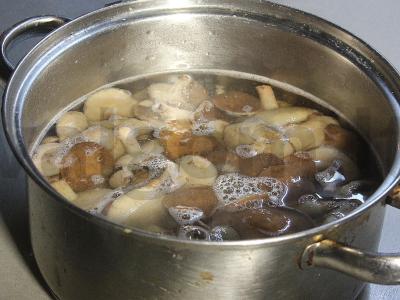 Marinuoti sviestiniai grybai su česnaku Žingsnis 2