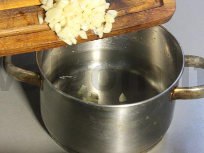 Marinuoti sviestiniai grybai su česnaku Žingsnis 5