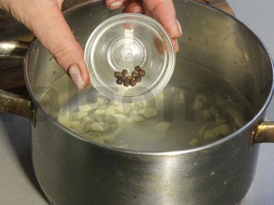 Marinuoti sviestiniai grybai su česnaku Žingsnis 7