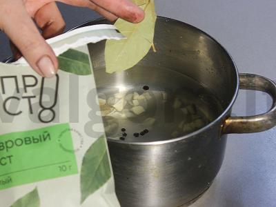 Marinuoti sviestiniai grybai su česnaku Žingsnis 8