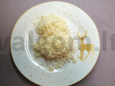 Duonos lazdelės su pomidorų pasta ir sūriu Žingsnis 4