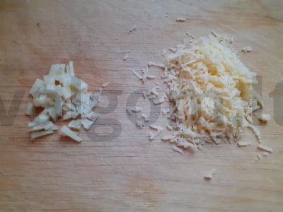 Daržovių salotas su sūrio-česnako padažu Žingsnis 1