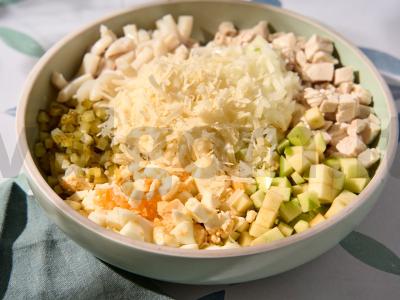 Salotos su vištiena ir kalmarais su tartaro padažu Žingsnis 7