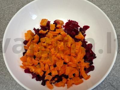 Vinegretas su žirneliais ir alyvuogių aliejumi Žingsnis 2